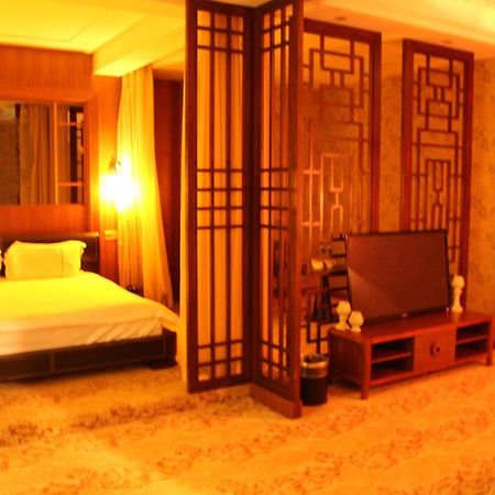 Zhuhai Rongfeng Hotel Esterno foto