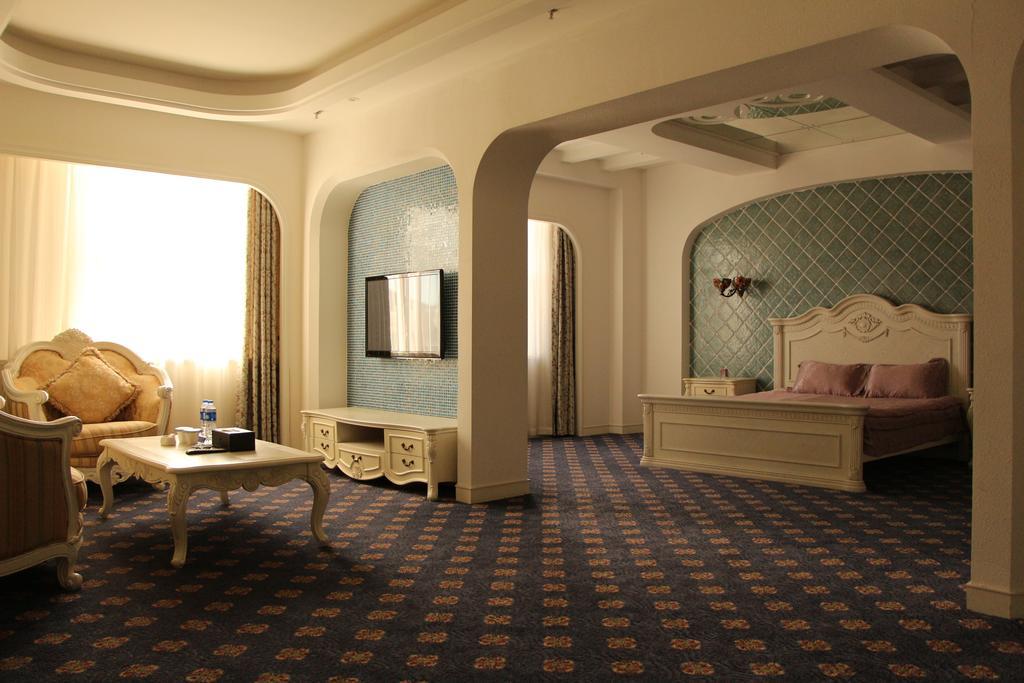 Zhuhai Rongfeng Hotel Esterno foto